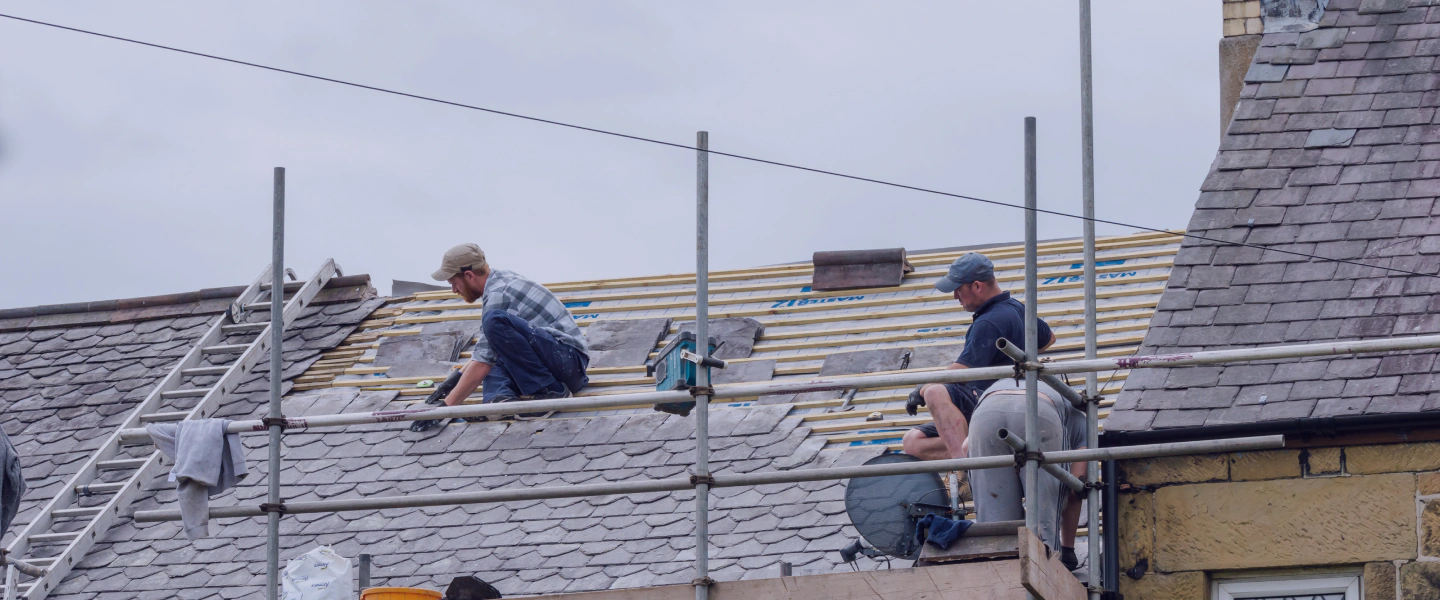 contractors repairing roof lake charles la